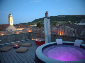 Chaleureuse maison avec jacuzzi et vue imprenable